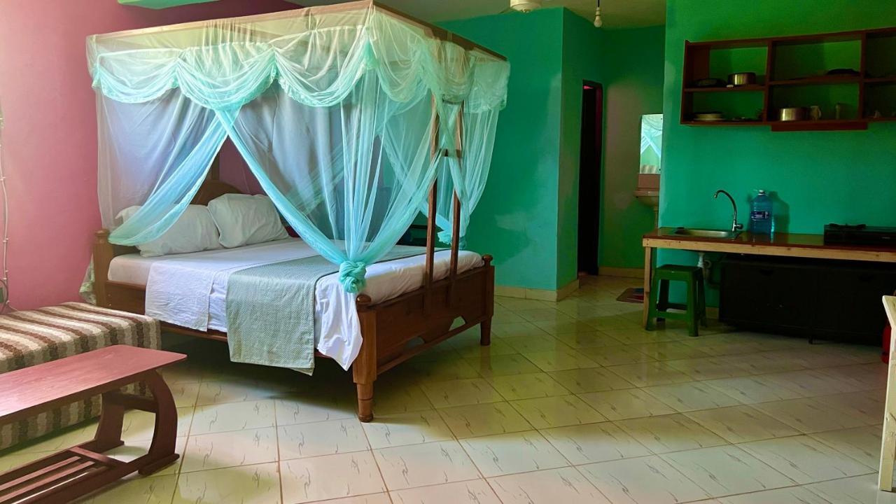 Armaan Guest House Diani Beach Exterior foto
